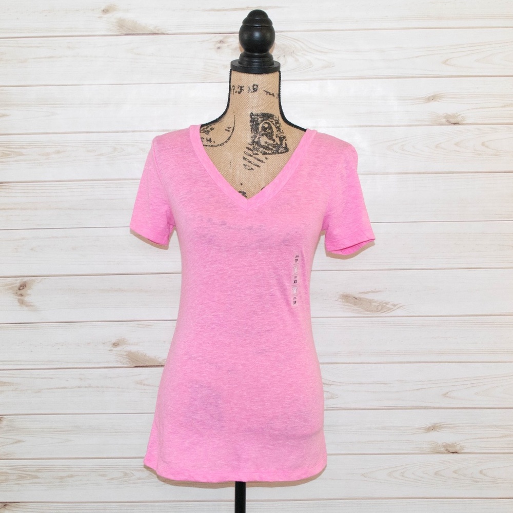 NWT Old Navy Pink V-Neck Tee